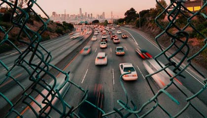 《绯闻风暴：顶流小生为爱拒演，资本之女成焦点》